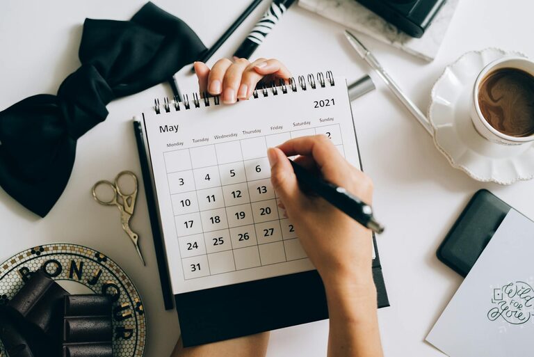 How to Set Realistic Weekly Goals for Better Productivity